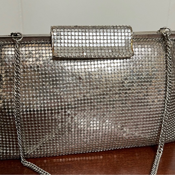 Whiting and Davis vintage mesh clutch bag evening clasp closure silver toned - Picture 5 of 13
